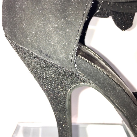 Unlisted by Kenneth Cole black ankle strap stiletto heel. Size 5 - Picture 4 of 11